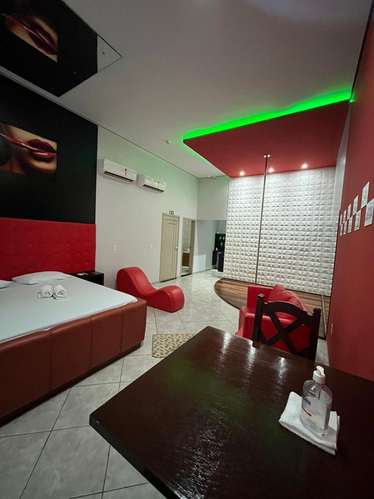 Fetiche Motel Presidente Medici  Екстериор снимка